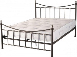 Dunbar 4 foot 6 inch Bed