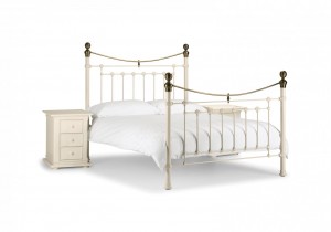 Victoria Double Bed in Stone White