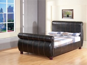 Chicago 4'6 Sleigh Bed Brown